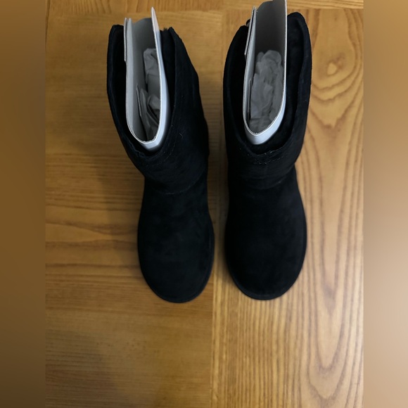 NIB UGG Remora Boots BLACK - Picture 5 of 7
